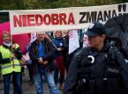 Nauczyciele na ulicy protestują przeciw dobrej zmianie w szkole