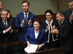 Obietnice społeczne w expose Kopacz: Urlopy rodzicielskie dla wszystkich i likwidacja "śmieciowego jedzenia"