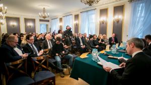 Tajemnica adwokacka i dziennikarska - bliźniacze siostry w państwie.