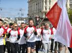 Ulicami Warszawy przebiegła biało-czerwona sztafeta "Ponad podziałami"
