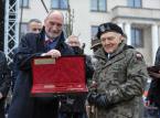 Żołnierze WOT dostali karabinki. Macierewicz: Największe zamówienie od wielu lat